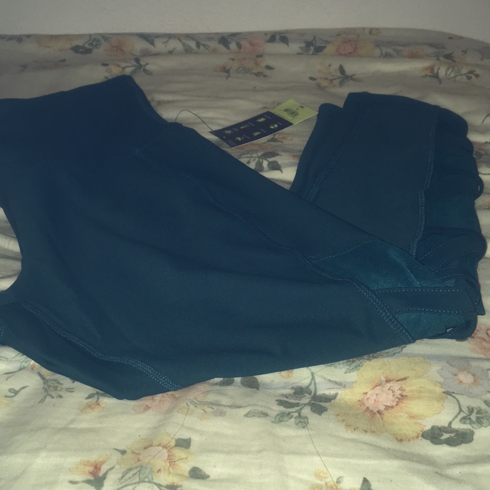 Lattice Strappy Mesh Workout Legging - Picture 2 of 4